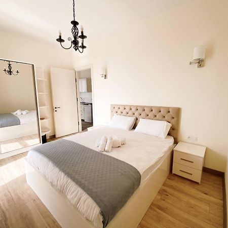 Gg Aparthotel Батуми Екстериор снимка