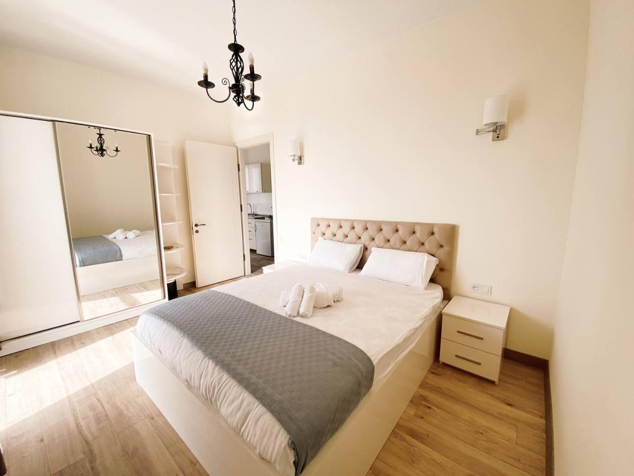 Gg Aparthotel Батуми Екстериор снимка