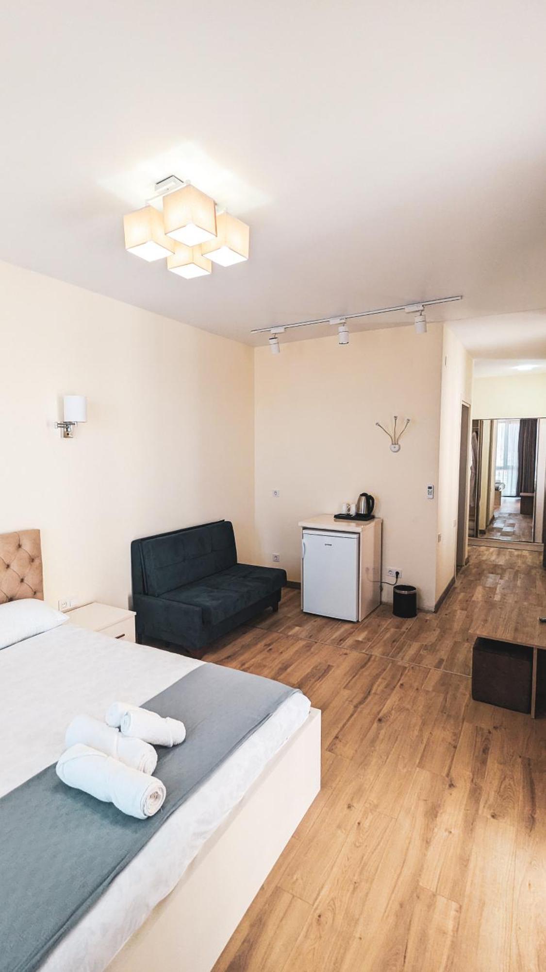 Gg Aparthotel Батуми Екстериор снимка