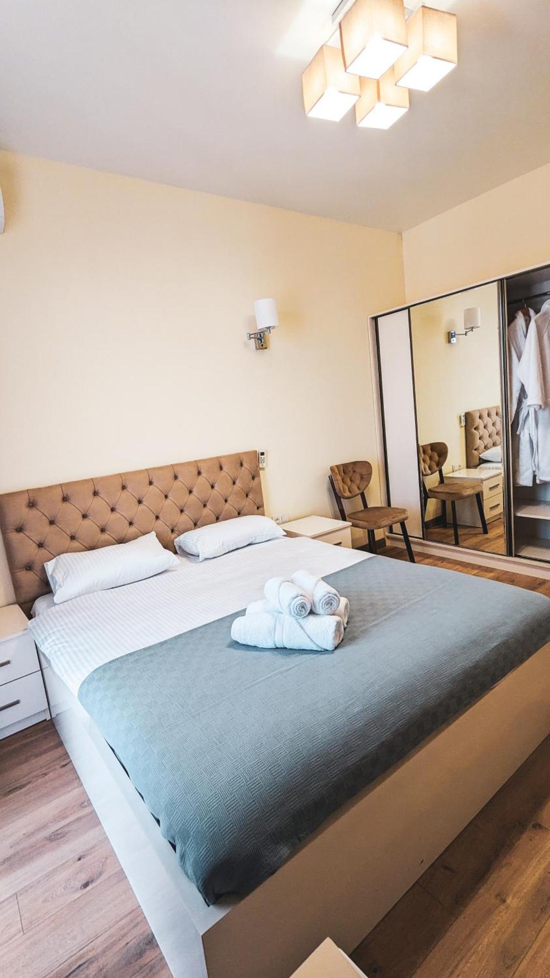 Gg Aparthotel Батуми Екстериор снимка