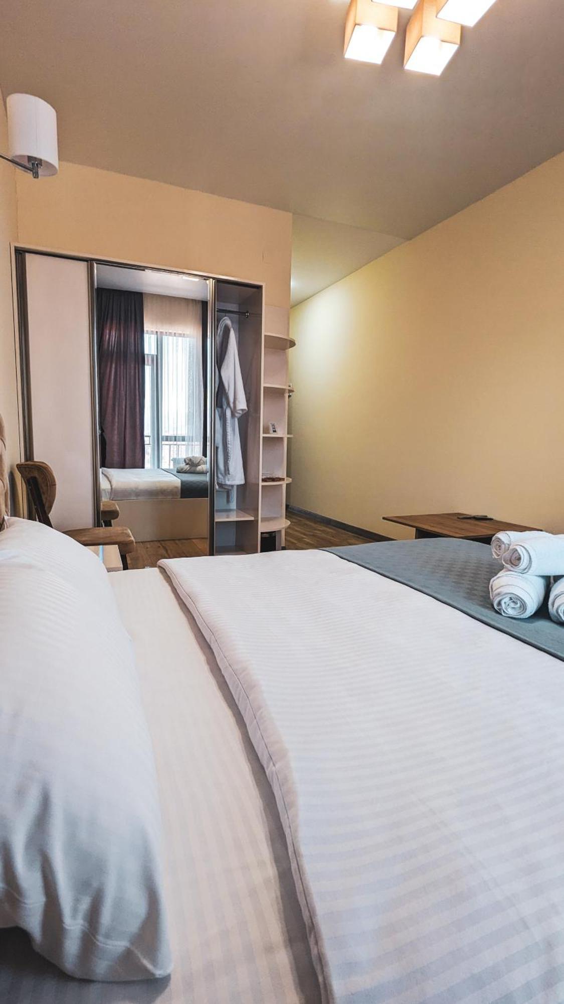 Gg Aparthotel Батуми Екстериор снимка