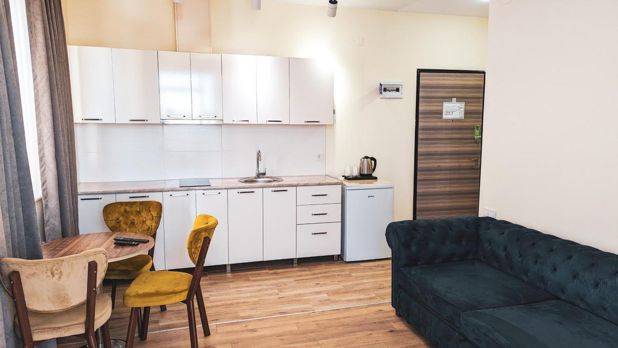 Gg Aparthotel Батуми Екстериор снимка