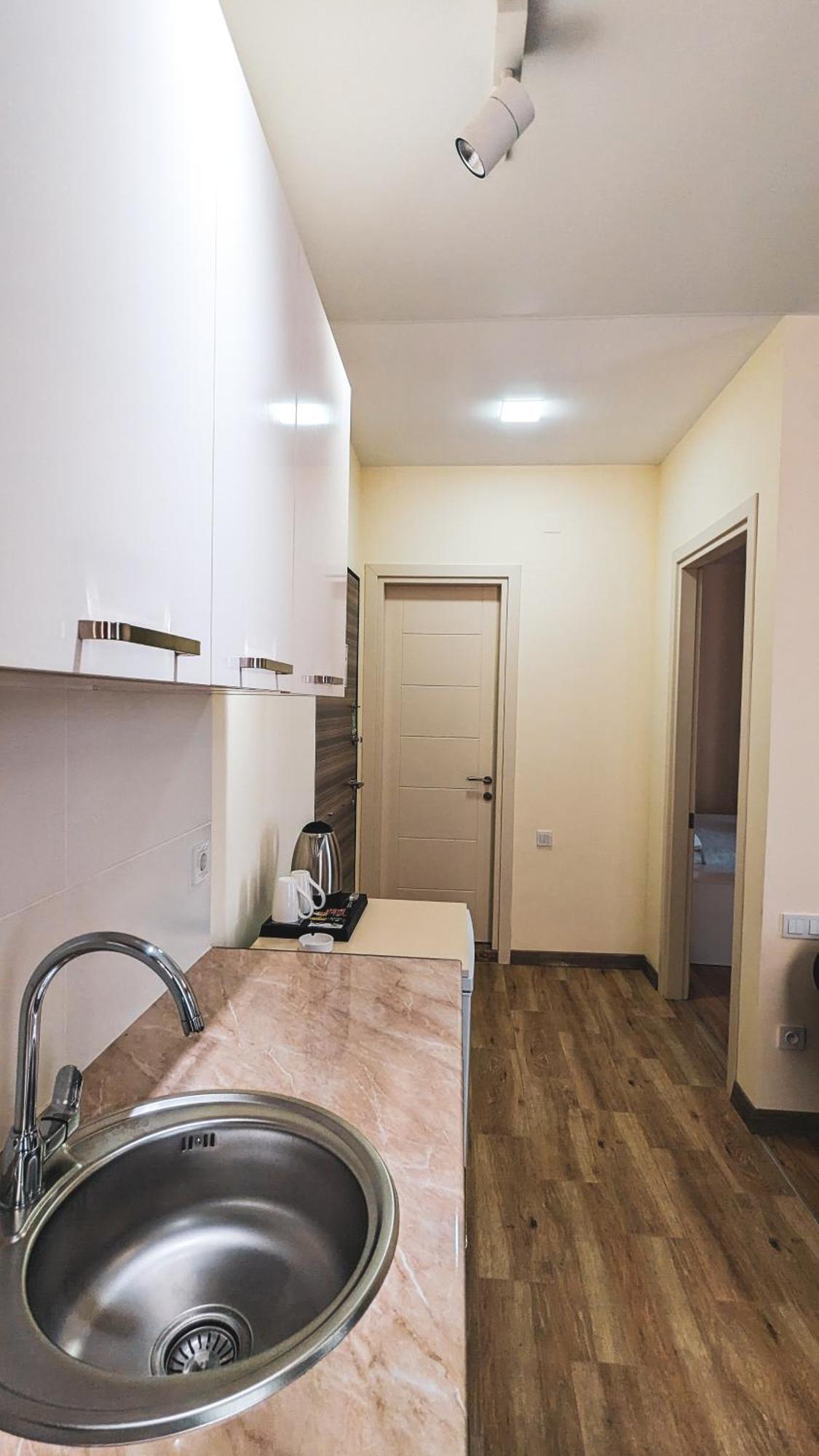 Gg Aparthotel Батуми Екстериор снимка