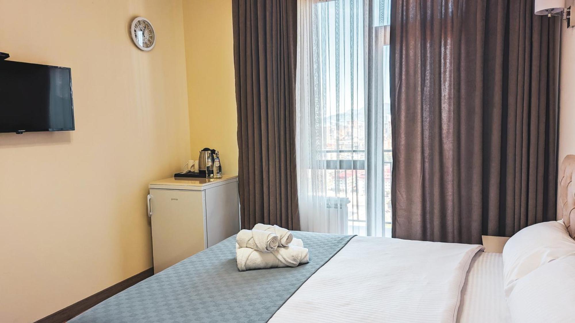 Gg Aparthotel Батуми Екстериор снимка