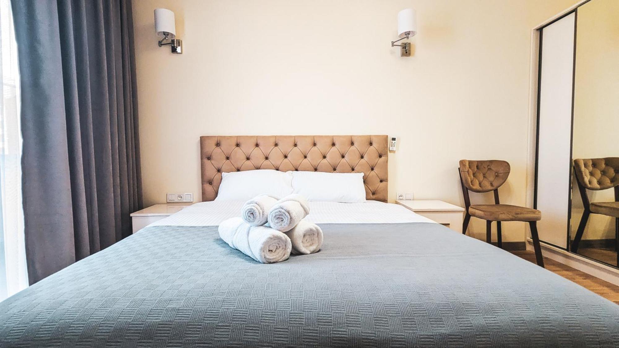Gg Aparthotel Батуми Екстериор снимка