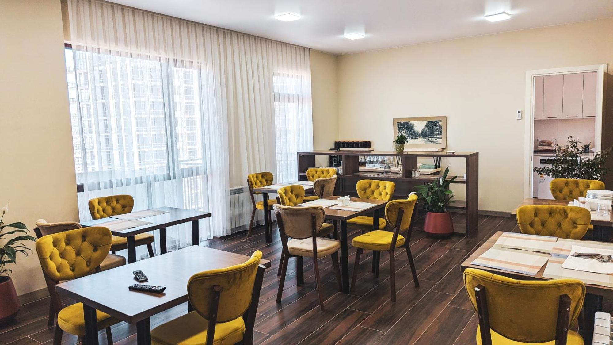 Gg Aparthotel Батуми Екстериор снимка